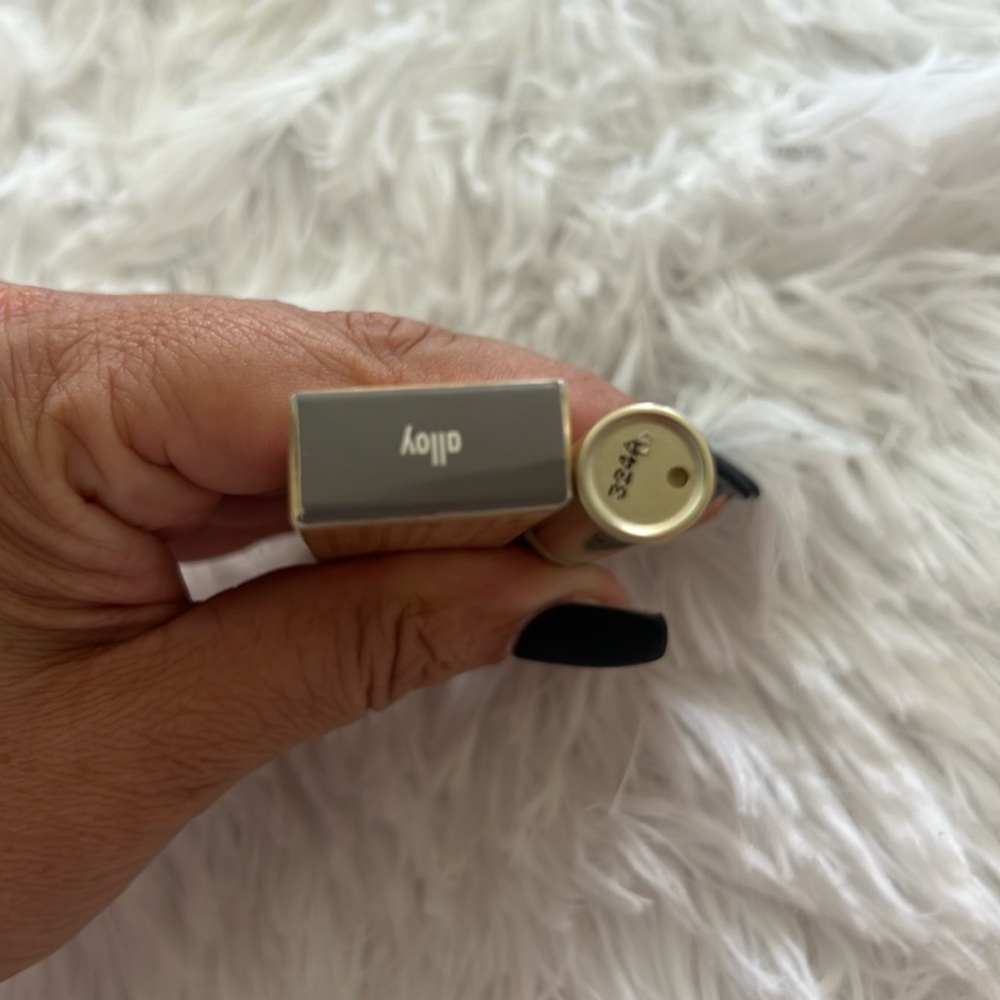 Stila Liquid Eyeliner - Picture 2 of 3